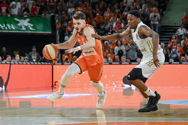 不会因短暂 不会因短暂